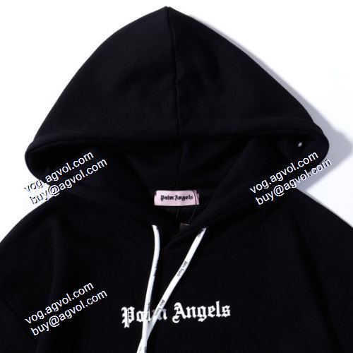 2色可選 飽きのこないデザイン パーム エンジェルス ブランドスーパーコピー 2021秋冬 パーム・エンジェルス Palm Angels パーカー 高級感漂わせる 風合いの出る